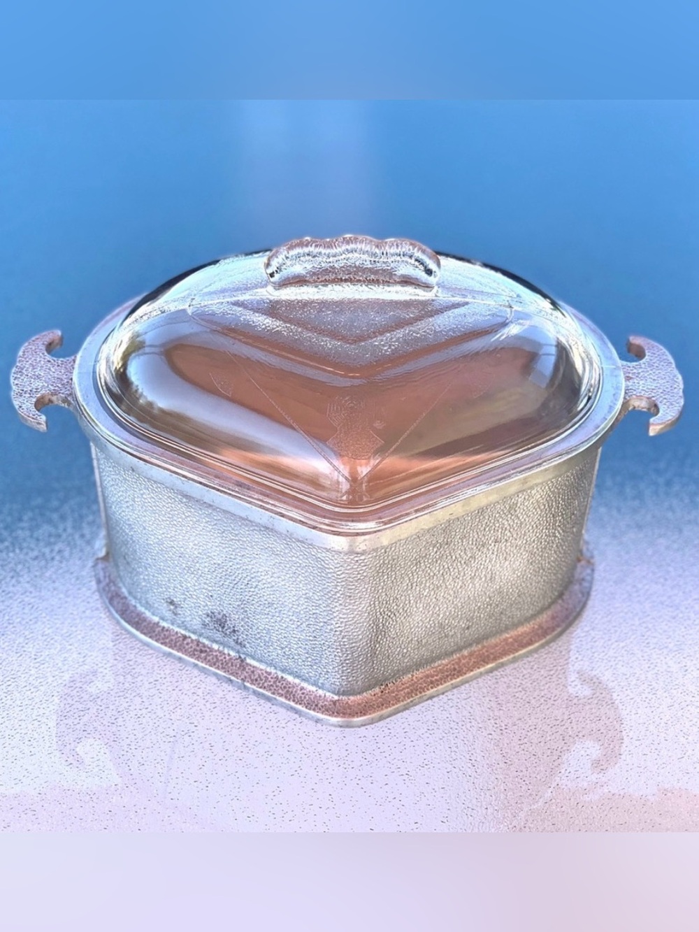 Guardian Service Cast Aluminum Triangle Pot with Glass Lid